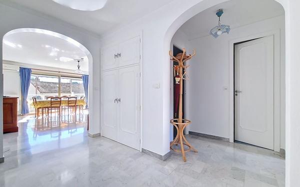 Appartement à vendre    3 pièces • 84,04 m2 Le Cannet