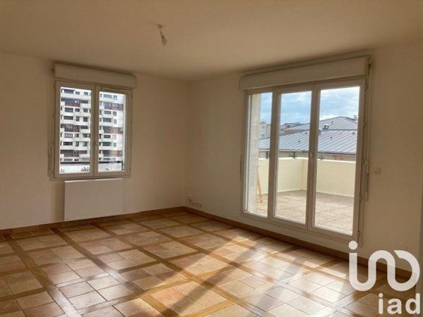 Appartement 3 pièces de 73 m² à Montrouge (92120)