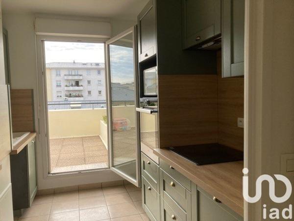 Appartement 3 pièces de 73 m² à Montrouge (92120)