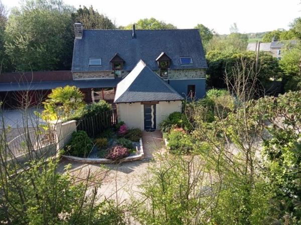 Maison située dans la campagne de Combourg