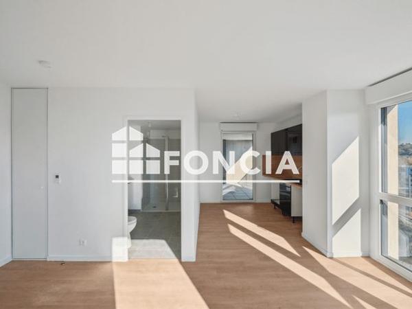 Location Studio 32.5 m² - 194 / 196 RUE DES QUEYRIES Bordeaux 33100