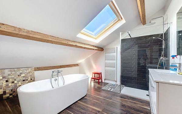 Appartement à vendre    6 pièces • 156,09 m2 Pau