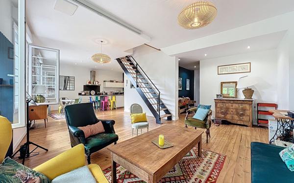 Appartement à vendre    6 pièces • 156,09 m2 Pau