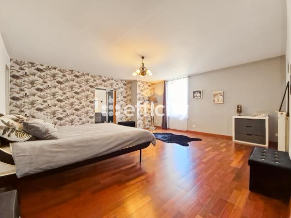 Maison 10 pièces - 649 m² Bien prestige