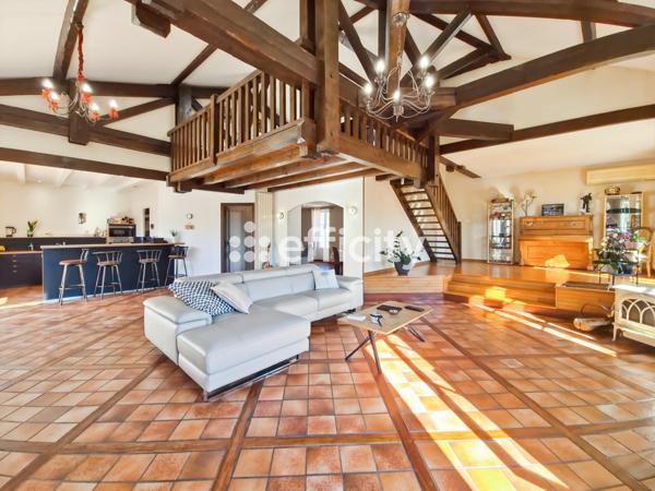 Maison 10 pièces - 649 m² Bien prestige