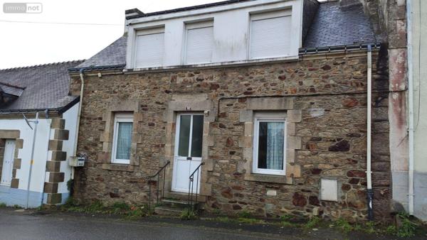 Maison individuelle à vendre à Baud dans le Morbihan (56150), ref : 065/1860   
Centre-ville