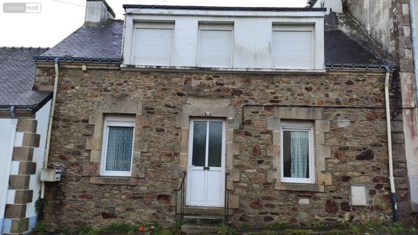 Maison individuelle à vendre à Baud dans le Morbihan (56150), ref : 065/1860   
Centre-ville