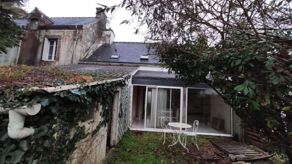Maison individuelle à vendre à Baud dans le Morbihan (56150), ref : 065/1860   
Centre-ville