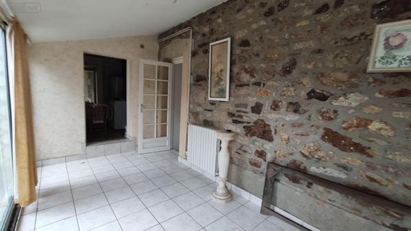 Maison individuelle à vendre à Baud dans le Morbihan (56150), ref : 065/1860   
Centre-ville