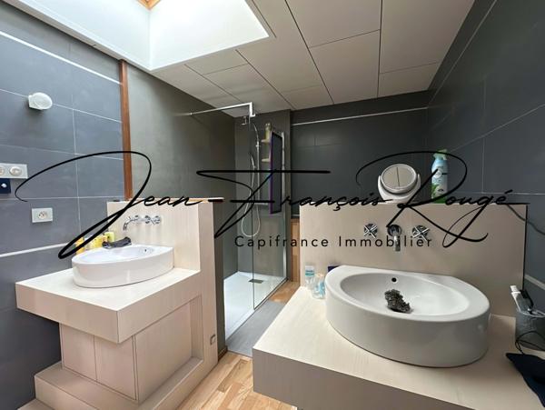 AGON-COUTAINVILLE, à 600 mètres de la plage, superbe maison d'architecte construite en 2007 d'une surface de 320 m², avec piscine !!!