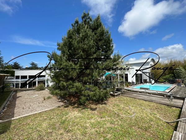 AGON-COUTAINVILLE, à 600 mètres de la plage, superbe maison d'architecte construite en 2007 d'une surface de 320 m², avec piscine !!!