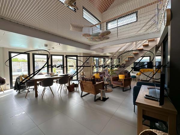 AGON-COUTAINVILLE, à 600 mètres de la plage, superbe maison d'architecte construite en 2007 d'une surface de 320 m², avec piscine !!!