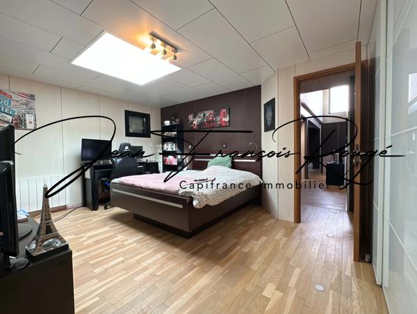 AGON-COUTAINVILLE, à 600 mètres de la plage, superbe maison d'architecte construite en 2007 d'une surface de 320 m², avec piscine !!!