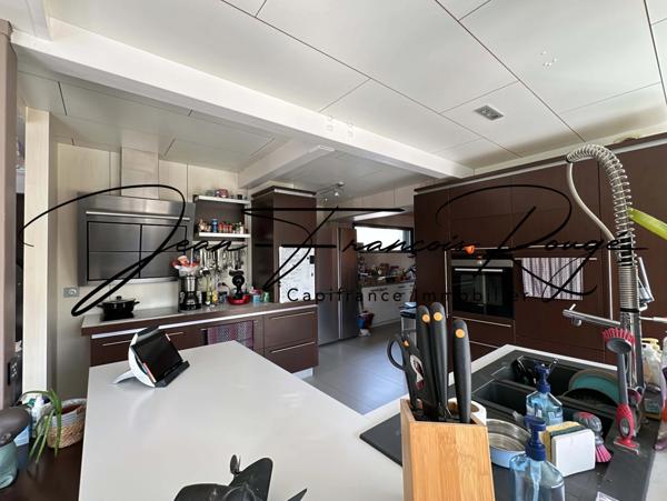 AGON-COUTAINVILLE, à 600 mètres de la plage, superbe maison d'architecte construite en 2007 d'une surface de 320 m², avec piscine !!!