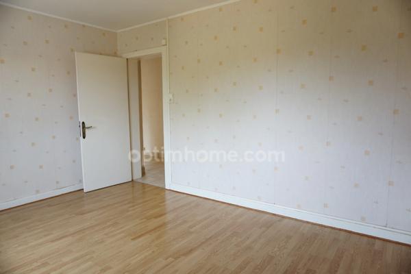 Maison de 143 m², 6 pièces à LURE sur joli terrain clos