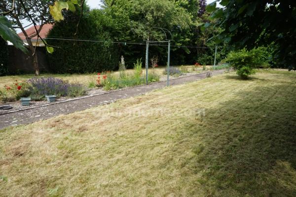 Maison de 143 m², 6 pièces à LURE sur joli terrain clos