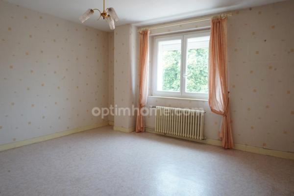 Maison de 143 m², 6 pièces à LURE sur joli terrain clos