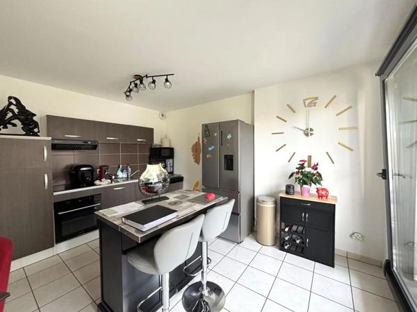 Appartement à louer 3 pièces 78.33m² Montbéliard (25200)