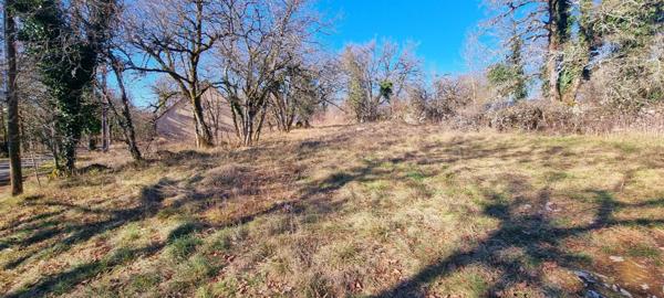 Terrain constructible dans un hameau du Causse