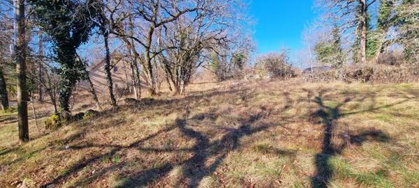 Terrain constructible dans un hameau du Causse
