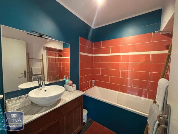 Appartement à louer 3 pièces 74m² Bergerac (24100)
