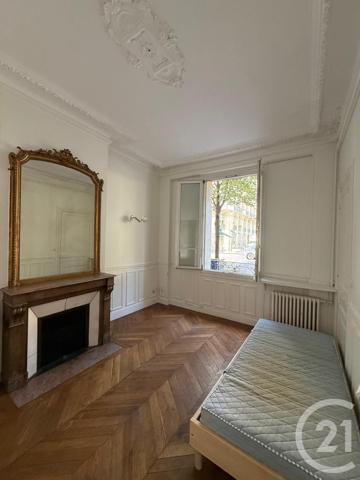 Appartement F4 à vendre  4 pièces - 75,23 m2 PARIS - 75011