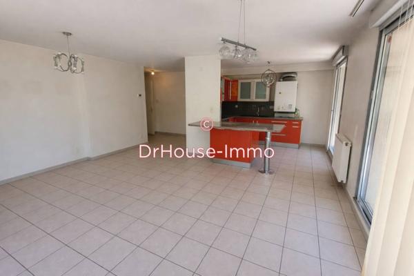 Appartement à louer 4 pièces de 94 m²