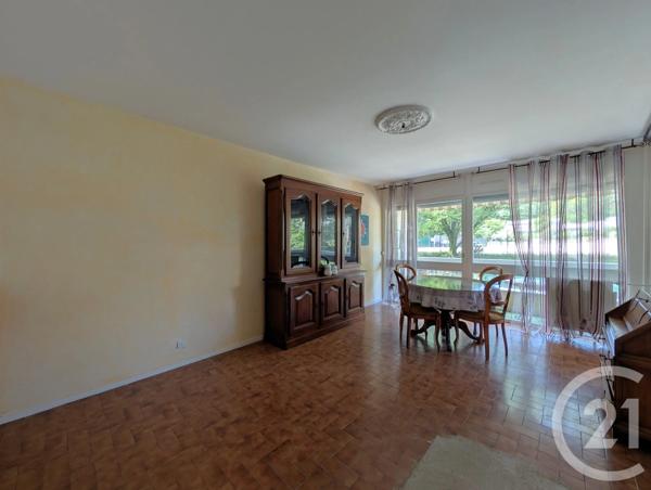 Appartement T4 à vendre  4 pièces - 82,55 m 2   CHAMBERY  - 73