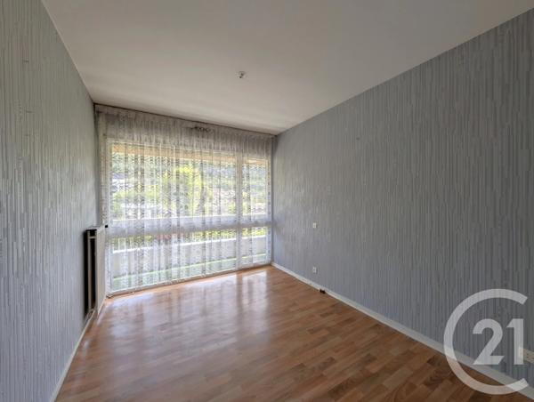 Appartement T4 à vendre  4 pièces - 82,55 m 2   CHAMBERY  - 73