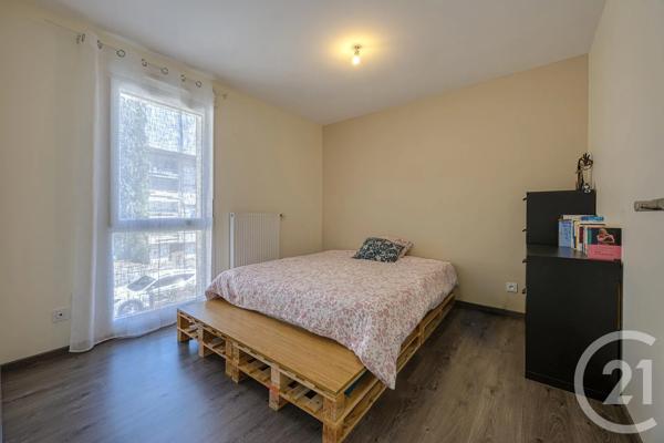 Maison à vendre  5 pièces - 101 m 2   RUMILLY  - 74
