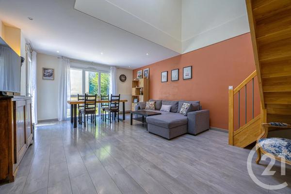 Maison à vendre  5 pièces - 101 m 2   RUMILLY  - 74