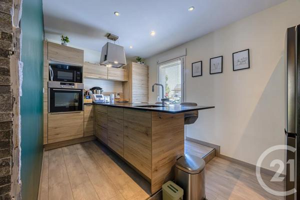 Maison à vendre  5 pièces - 101 m 2   RUMILLY  - 74