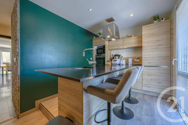 Maison à vendre  5 pièces - 101 m 2   RUMILLY  - 74