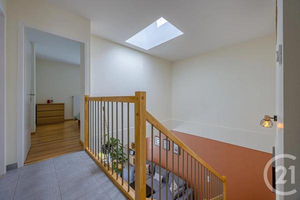 Maison à vendre  5 pièces - 101 m 2   RUMILLY  - 74