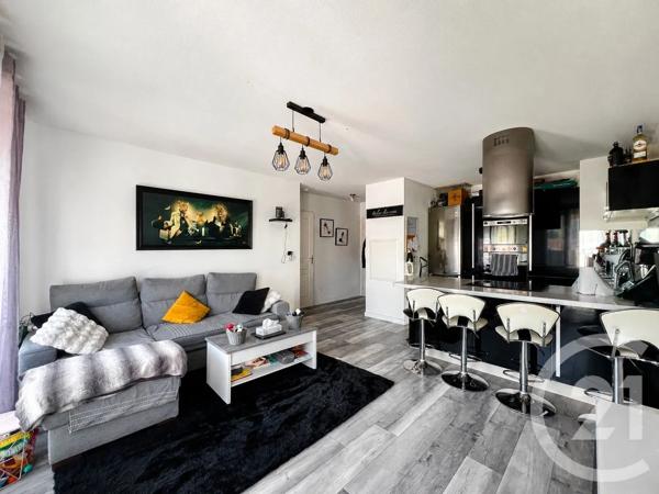 Appartement F3 à vendre  3 pièces - 59,35 m 2   STE MAXIME  - 83