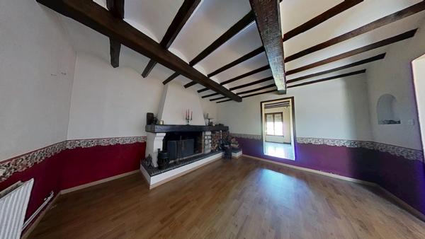 Maison familiale avec grand jardin et dépendances – Raismes