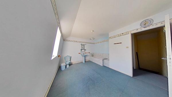 Maison familiale avec grand jardin et dépendances – Raismes