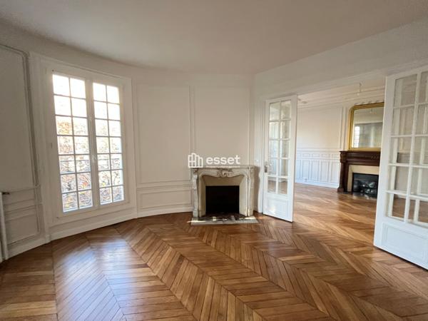 Location Appartement 5 pièces 127 m² - Paris 75017