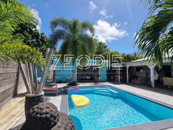 Saint-François (97118) Villa de 120m² environ sur un terrain de 1100m² avec piscine.