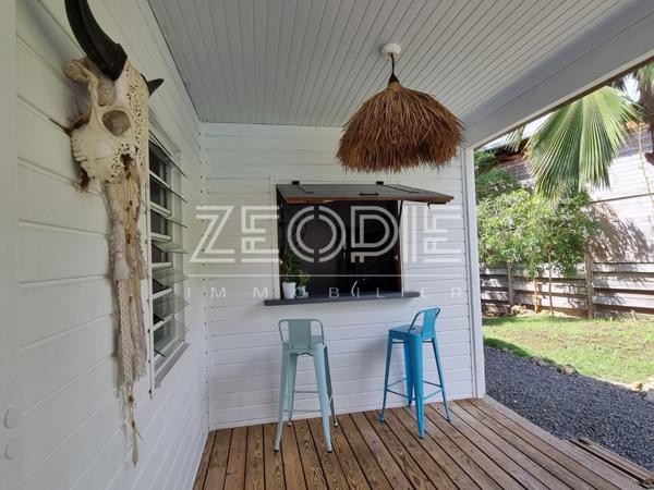 Saint-François (97118) Villa de 120m² environ sur un terrain de 1100m² avec piscine.