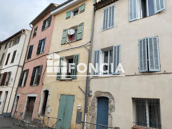 Location Studio meublé 21.6 m² - 21 RUE GABRIEL PERI Le Beausset 83330