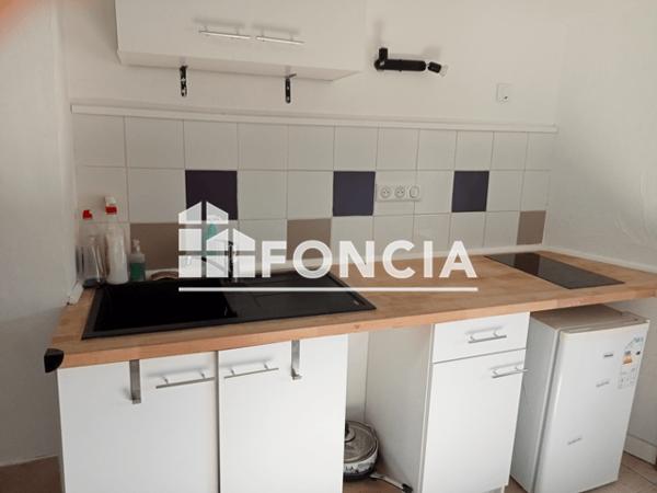 Location Studio meublé 21.6 m² - 21 RUE GABRIEL PERI Le Beausset 83330