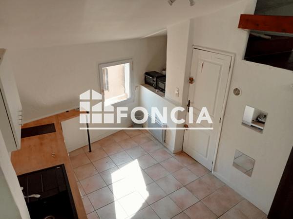 Location Studio meublé 21.6 m² - 21 RUE GABRIEL PERI Le Beausset 83330