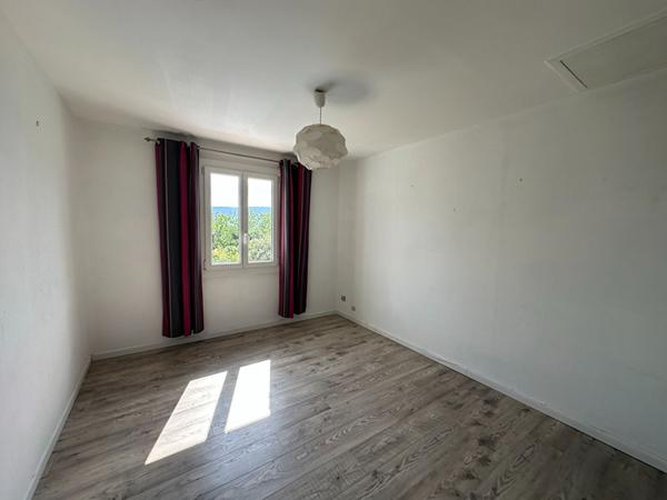 A VENDRE 83470 SAINT MAXIMIN LA SAINTE BAUME MAISON TYPE 5 DE  160M² SUR 1750M² DE JARDIN GARAGE PISCINE