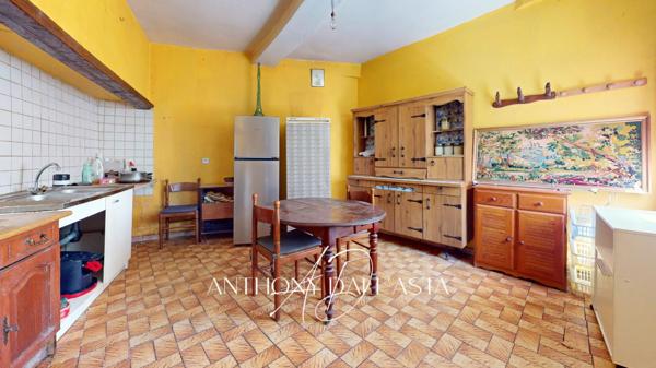 Exclusivite- Alzonne- maison de village-  3 chambres- salon- cuisine- séjour- grenier