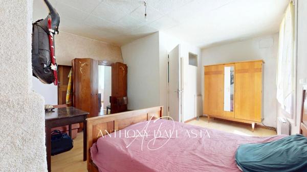 Exclusivite- Alzonne- maison de village-  3 chambres- salon- cuisine- séjour- grenier
