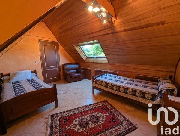 Longère 6 pièces de 126 m² à Saint-Caradec-Trégomel (56540)