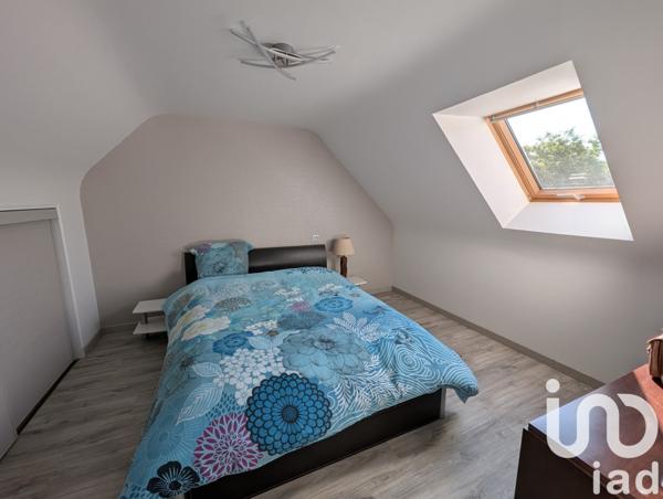 Longère 6 pièces de 126 m² à Saint-Caradec-Trégomel (56540)