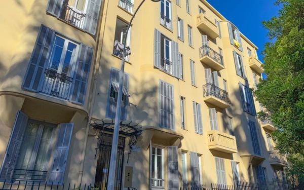Appartement à vendre    1 pièce • 20,78 m2 Nice