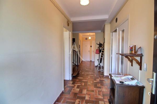 À VENDRE VILLA F7 DE 194 M² SUR TERRAIN 3 FACES PICINABLE AVEC GARAGE